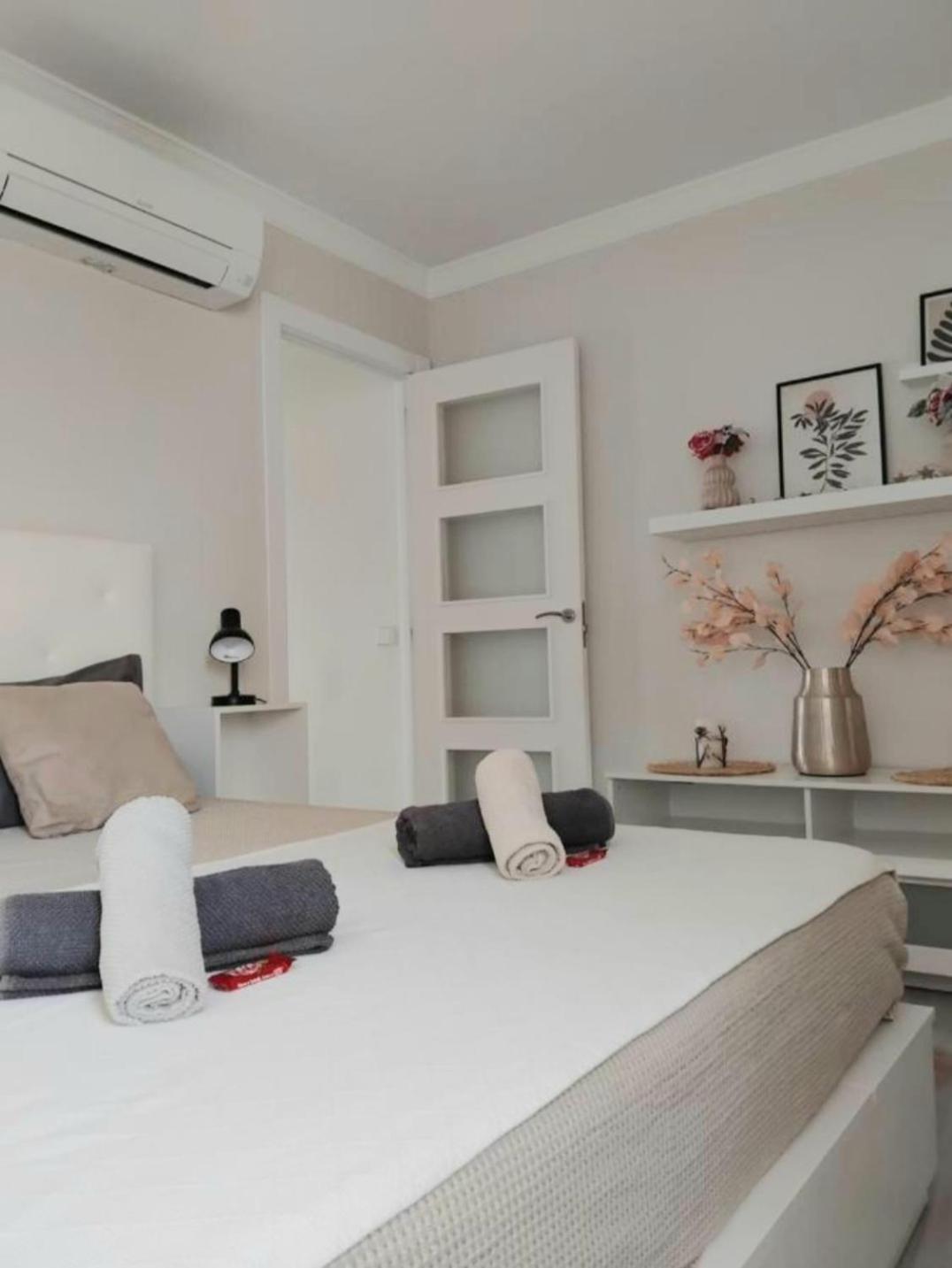New City Penthouse Near Beach With Sunny Balcony Fuengirola Bagian luar foto