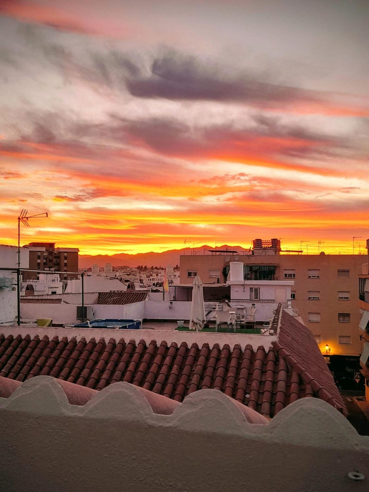 New City Penthouse Near Beach With Sunny Balcony Fuengirola Bagian luar foto
